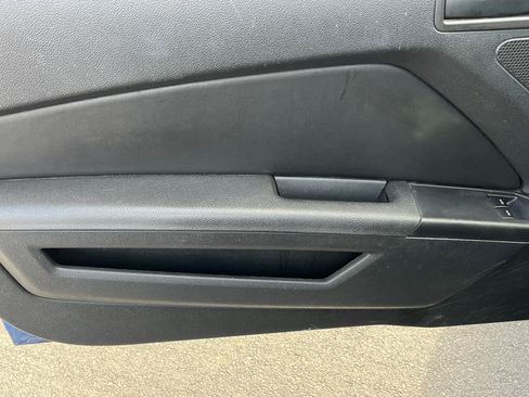 Used 2010 Ford Mustang GT image 8