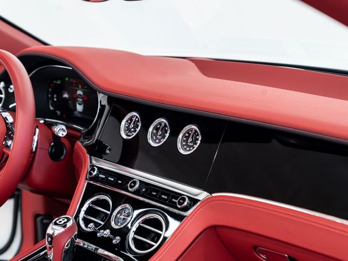 Used 2025 Bentley Continental GTC Speed image 52