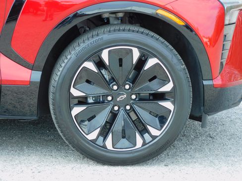 Used 2024 Chevrolet Blazer EV RS image 8