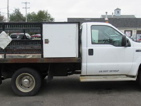 Used 2003 Ford F450 XL image 4