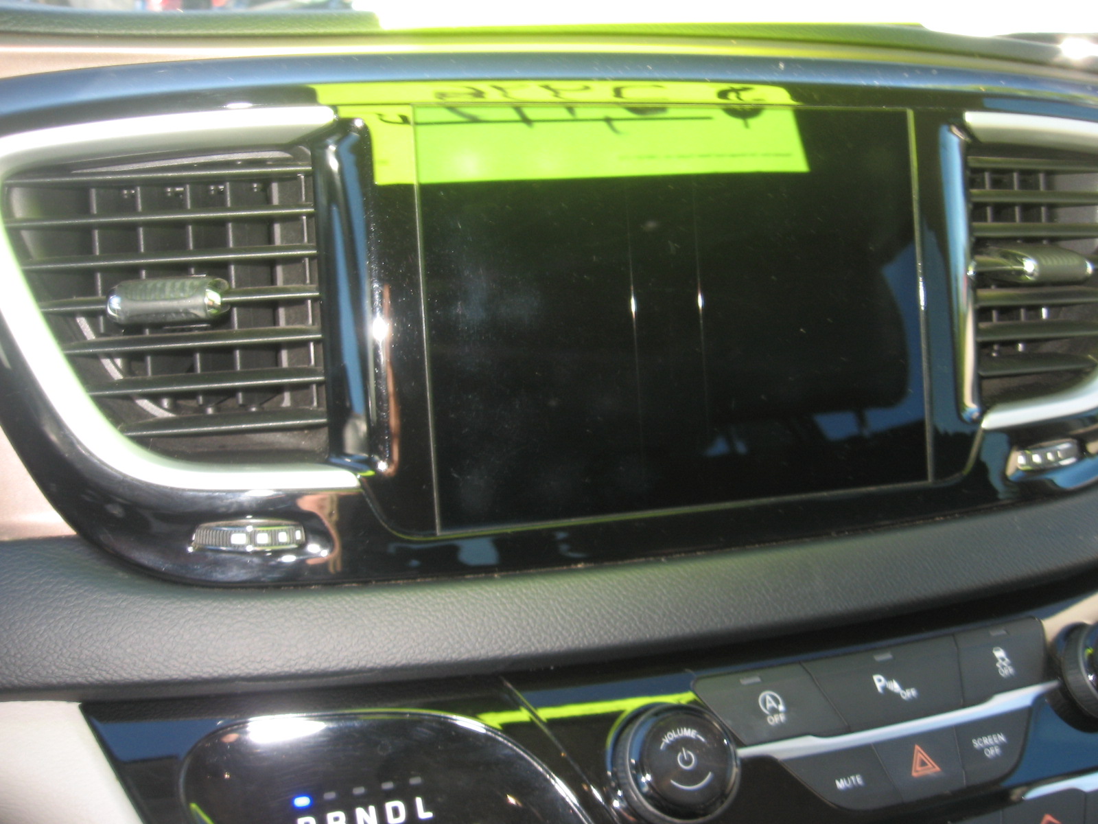 Used 2018 Chrysler Pacifica Touring-L FWD image 11