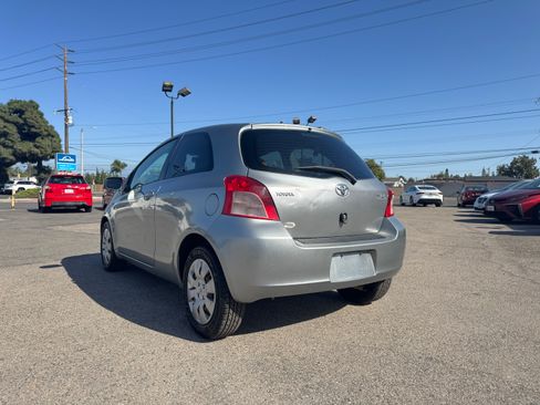 Used 2008 Toyota Yaris 2-Door Hatchback FWD image 6