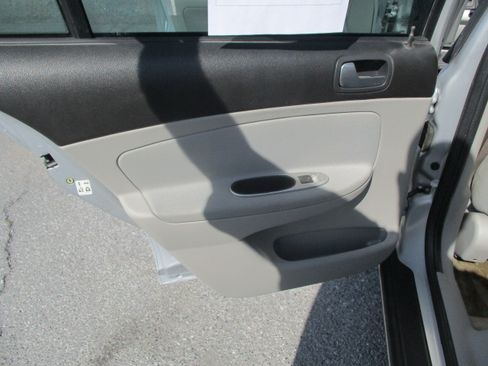 Used 2006 Chevrolet Cobalt LT Sedan FWD image 15