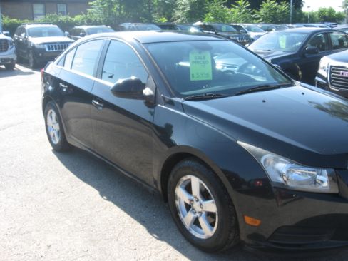 Used 2012 Chevrolet Cruze LT FWD image 3