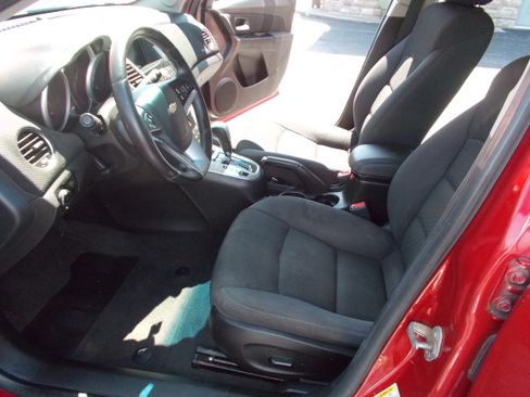 Used 2013 Chevrolet Cruze LT FWD image 15