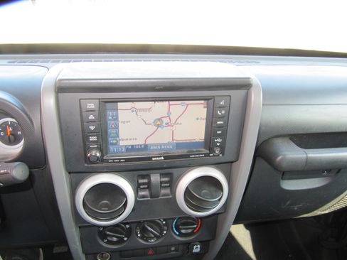 Used 2008 Jeep Wrangler Unlimited Sahara image 18