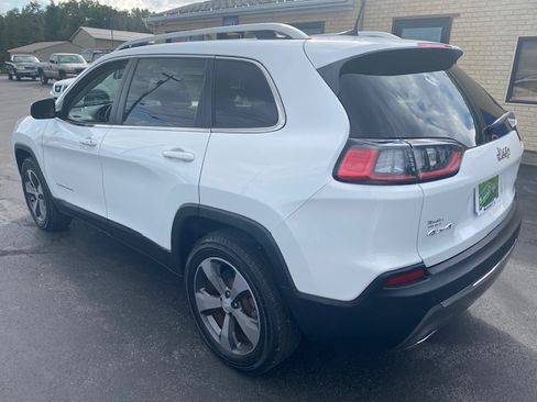 Used 2019 Jeep Cherokee Limited image 8