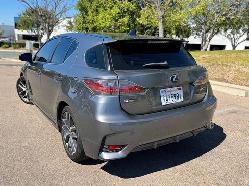 Used 2015 Lexus CT 200h image 4