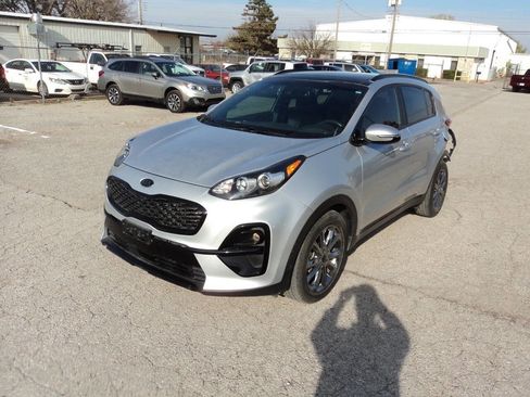 Used 2022 Kia Sportage Nightfall Edition image 5