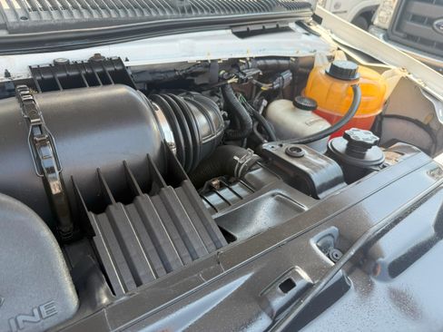 Used 2015 Ford E-350 and Econoline 350 image 24