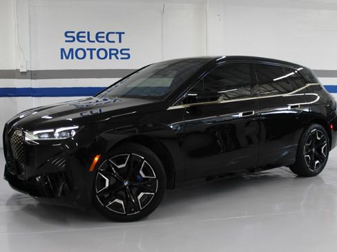 Used 2024 BMW iX xDrive50 AWD/4WD image 2