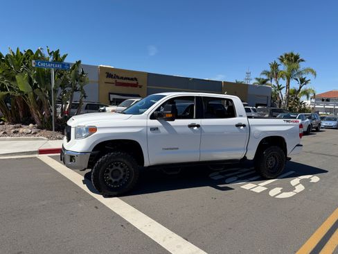 Used 2017 Toyota Tundra TRD Sport image 24
