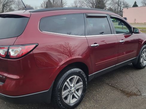 Used 2016 Chevrolet Traverse LT image 7