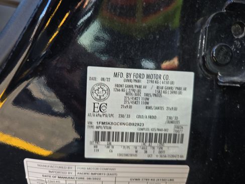 Used 2022 Ford Explorer ST image 12