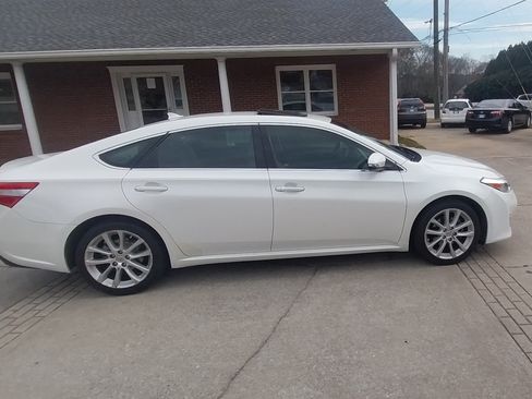 Used 2013 Toyota Avalon Limited image 8