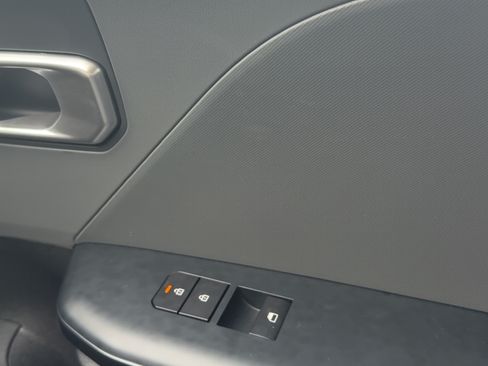 Used 2025 Kia K4 LXS image 11