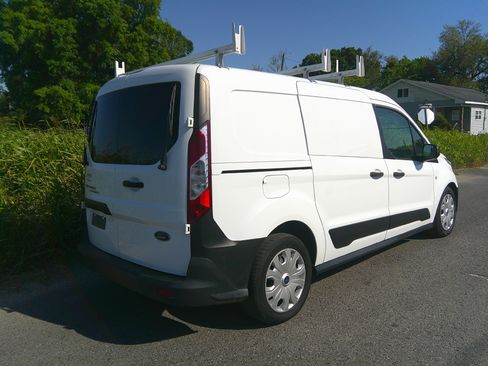Used 2021 Ford Transit Connect XLT image 7