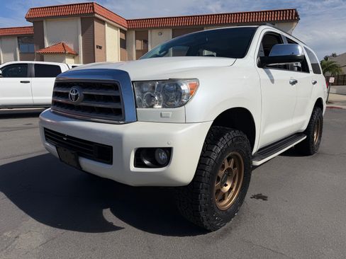 Used 2016 Toyota Sequoia Platinum image 5