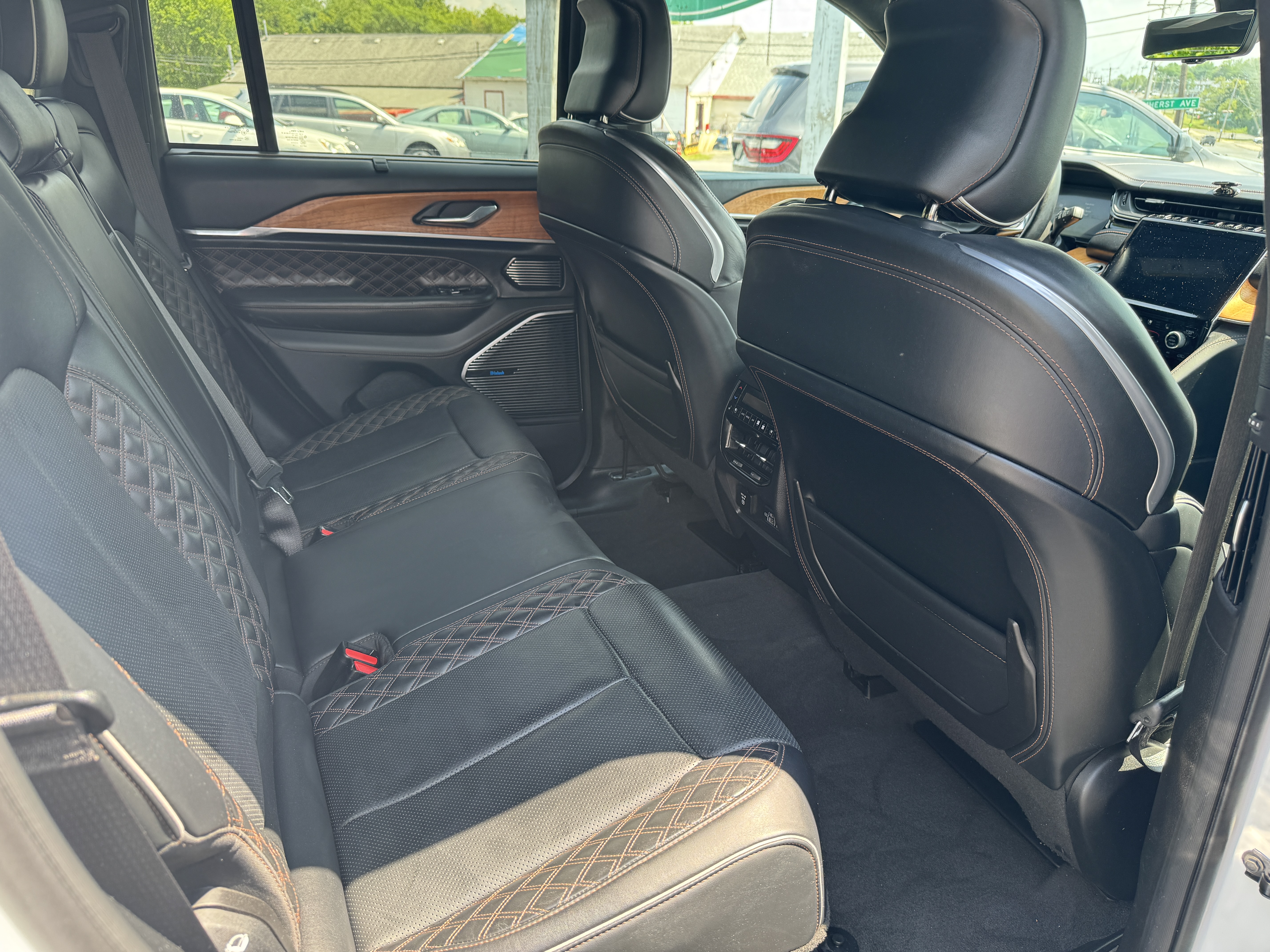 Used 2022 Jeep Grand Cherokee 4WD Summit image 20