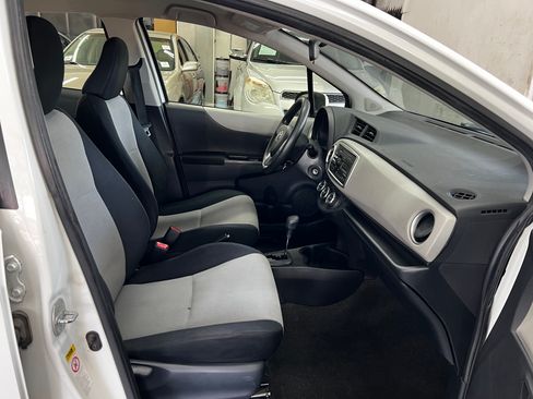 Used 2013 Toyota Yaris LE image 16