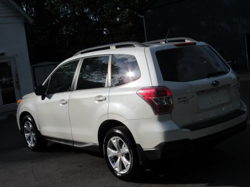 Used 2015 Subaru Forester 2.5i AWD/4WD image 7