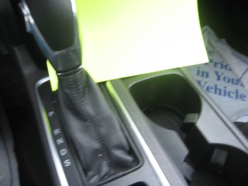 Used 2018 Ford Escape SE image 12