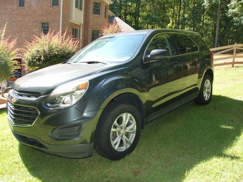 Used 2017 Chevrolet Equinox LS image 8