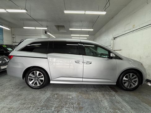 Used 2015 Honda Odyssey Touring image 3