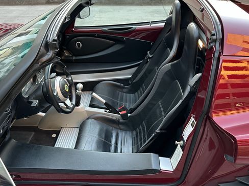 Used 2005 Lotus Elise image 23