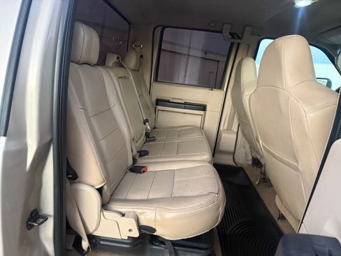 Used 2010 Ford F350 Lariat image 14