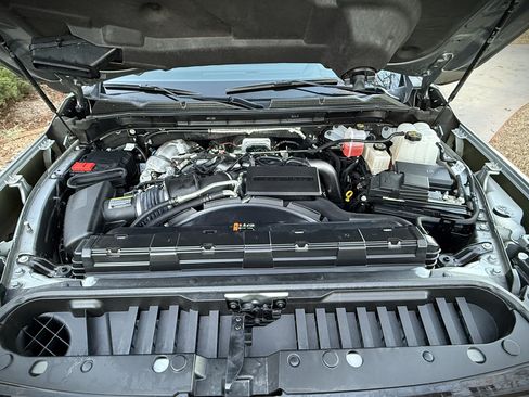 Used 2025 GMC Sierra 2500 AT4 image 48