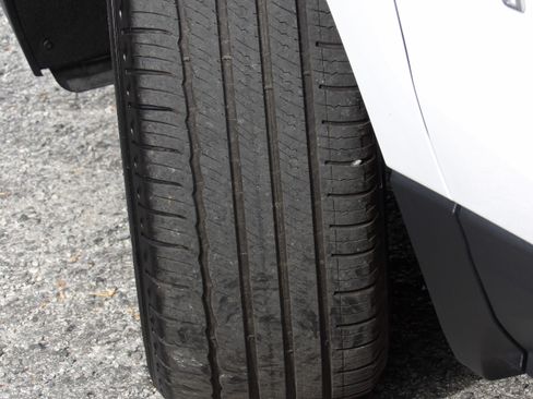 Certified 2024 Chevrolet Equinox Premier image 14