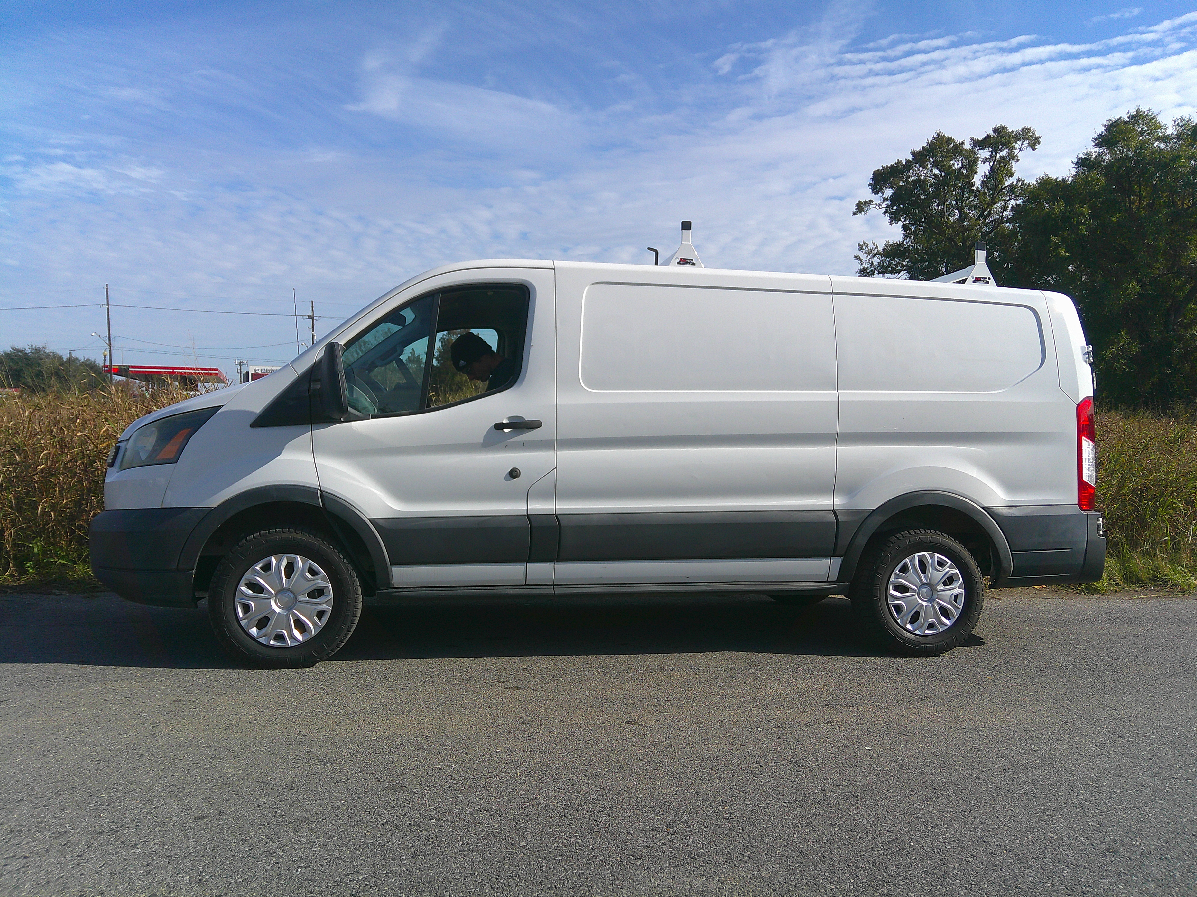Used 2016 Ford Transit 150 130 Low Roof RWD image 2