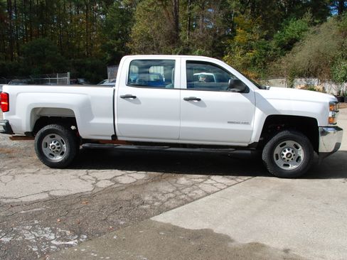 Used 2017 Chevrolet Silverado 2500 image 6