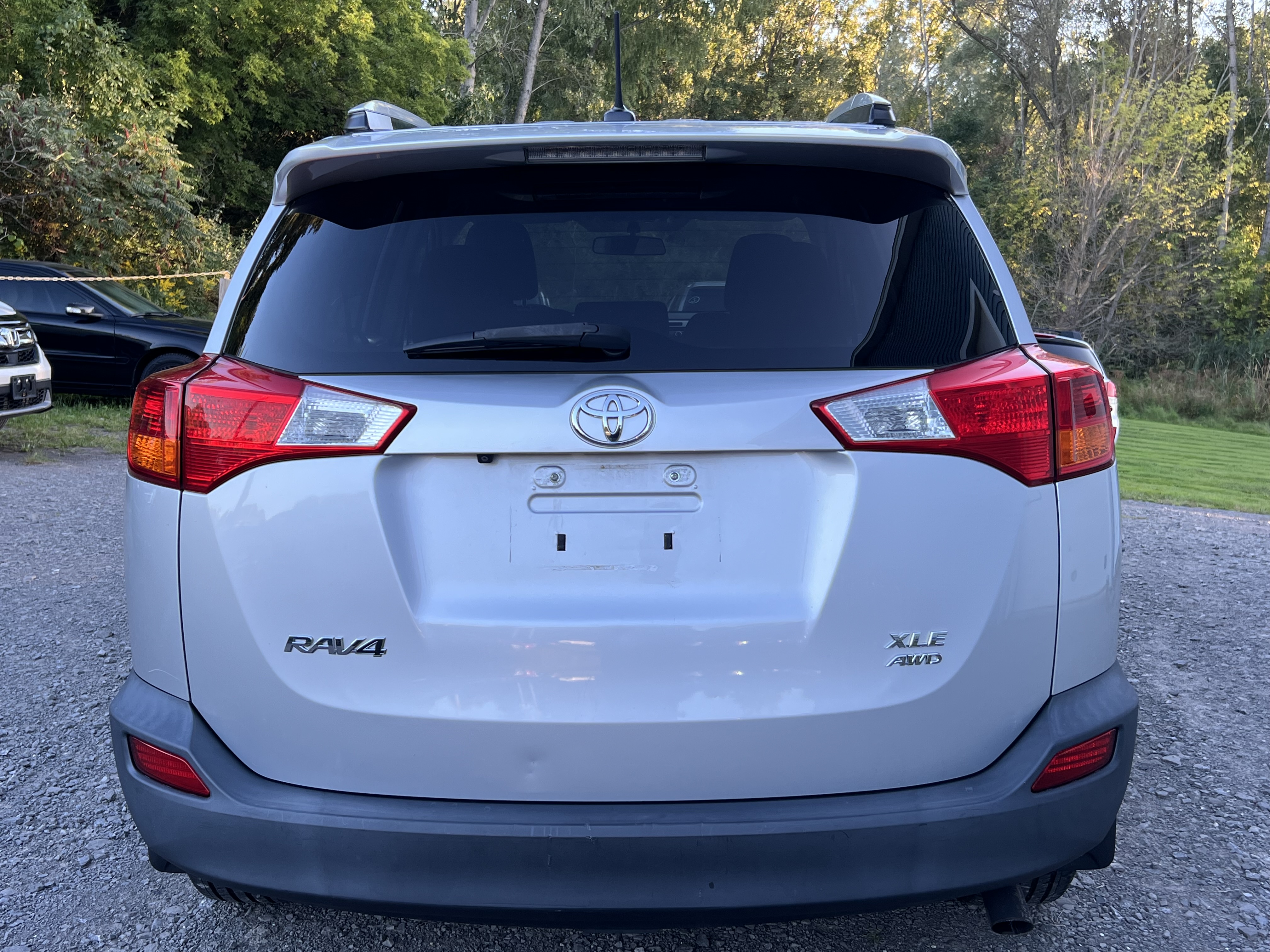 Used 2015 Toyota RAV4 AWD XLE image 4
