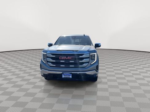 Used 2024 GMC Sierra 1500 SLE AWD/4WD image 2