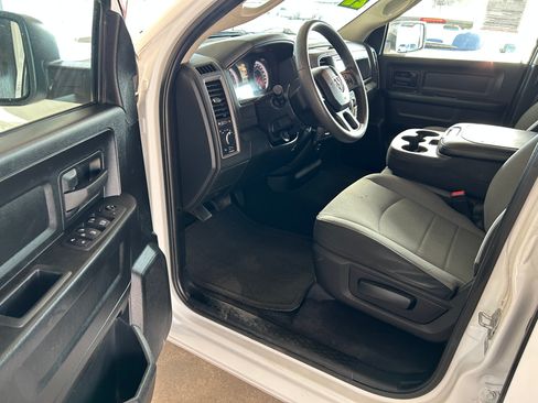 Used 2022 RAM 1500 Classic Tradesman image 4