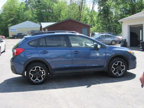 Used 2013 Subaru XV Crosstrek 2.0i Premium AWD/4WD image 11