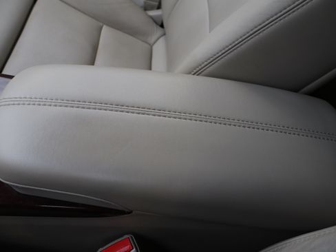 Used 2014 Cadillac XTS Luxury image 28