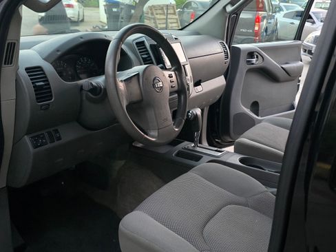 Used 2012 Nissan Frontier SV image 33