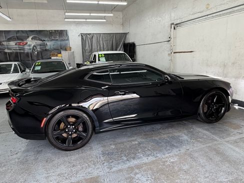 Used 2016 Chevrolet Camaro SS Coupe RWD image 10