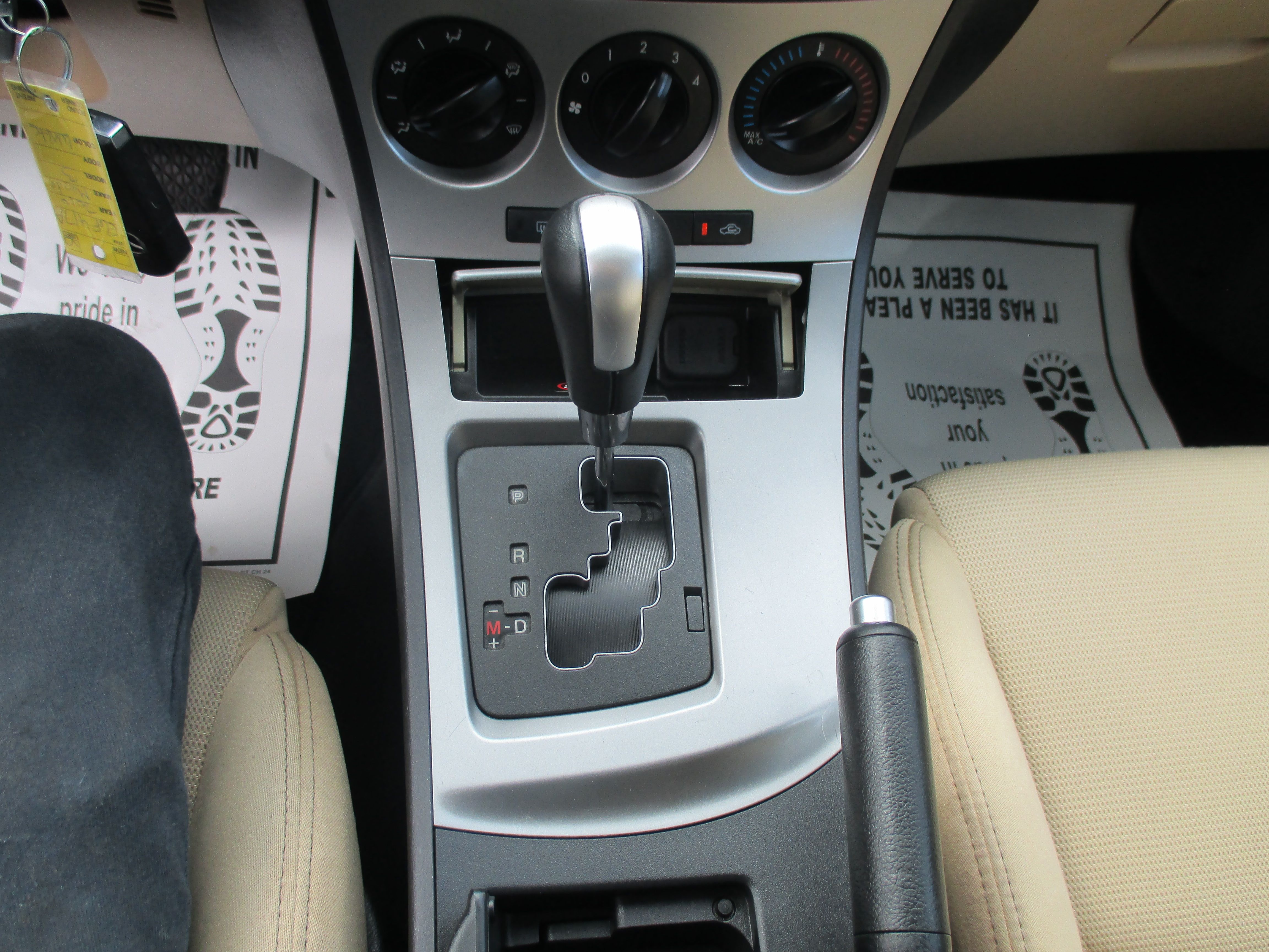 Used 2010 MAZDA MAZDA3 s Hatchback FWD image 4