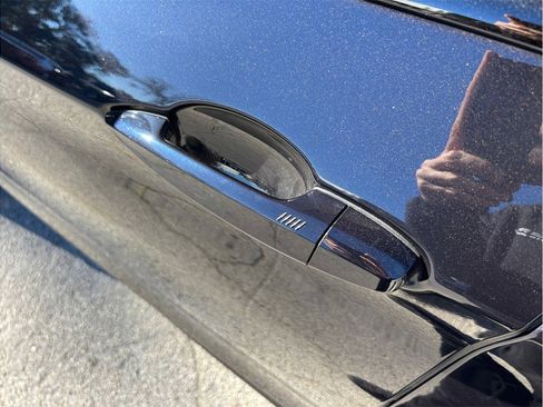 Used 2016 BMW X5 M image 16