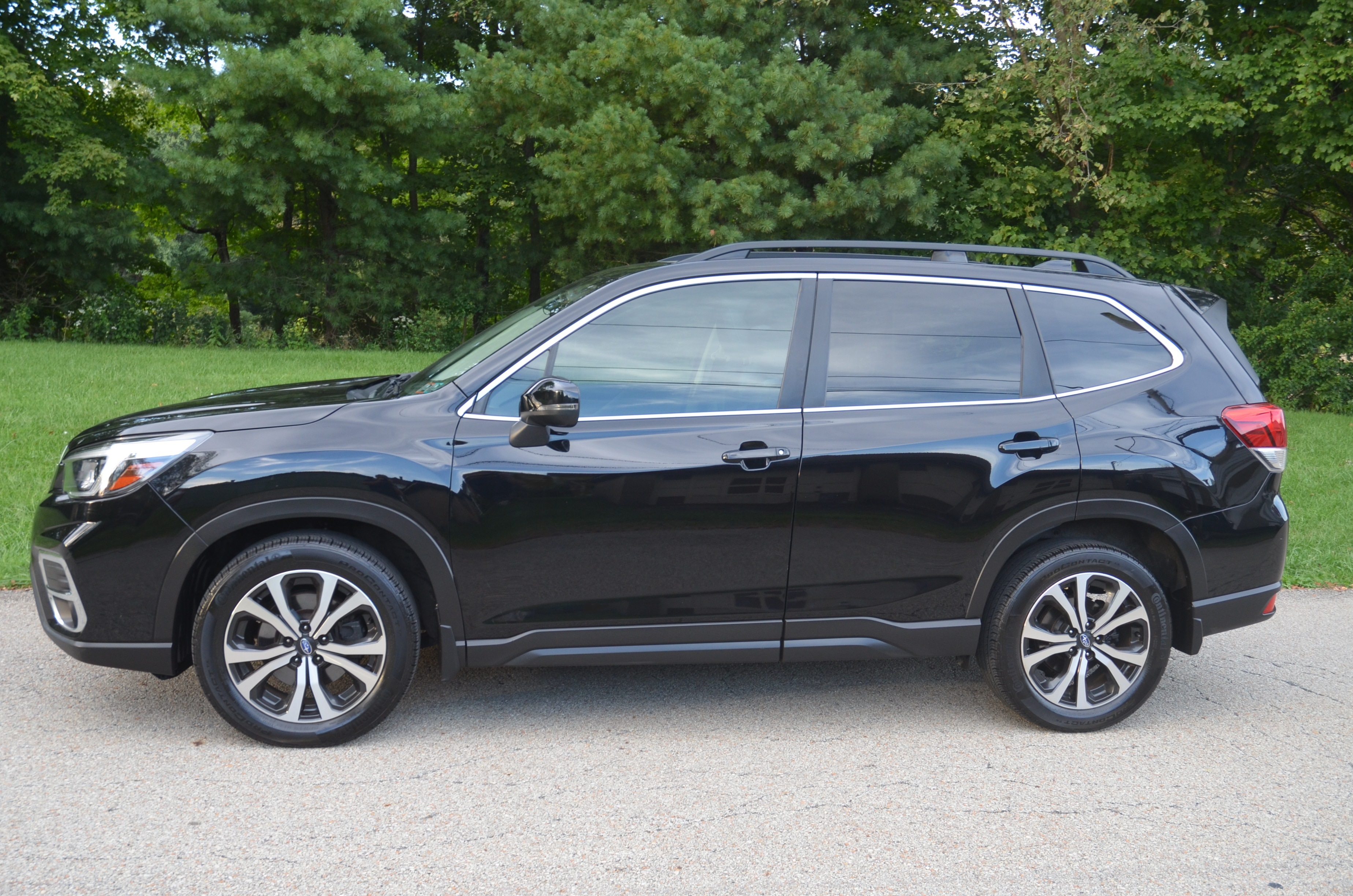 Used 2019 Subaru Forester Limited AWD/4WD image 1