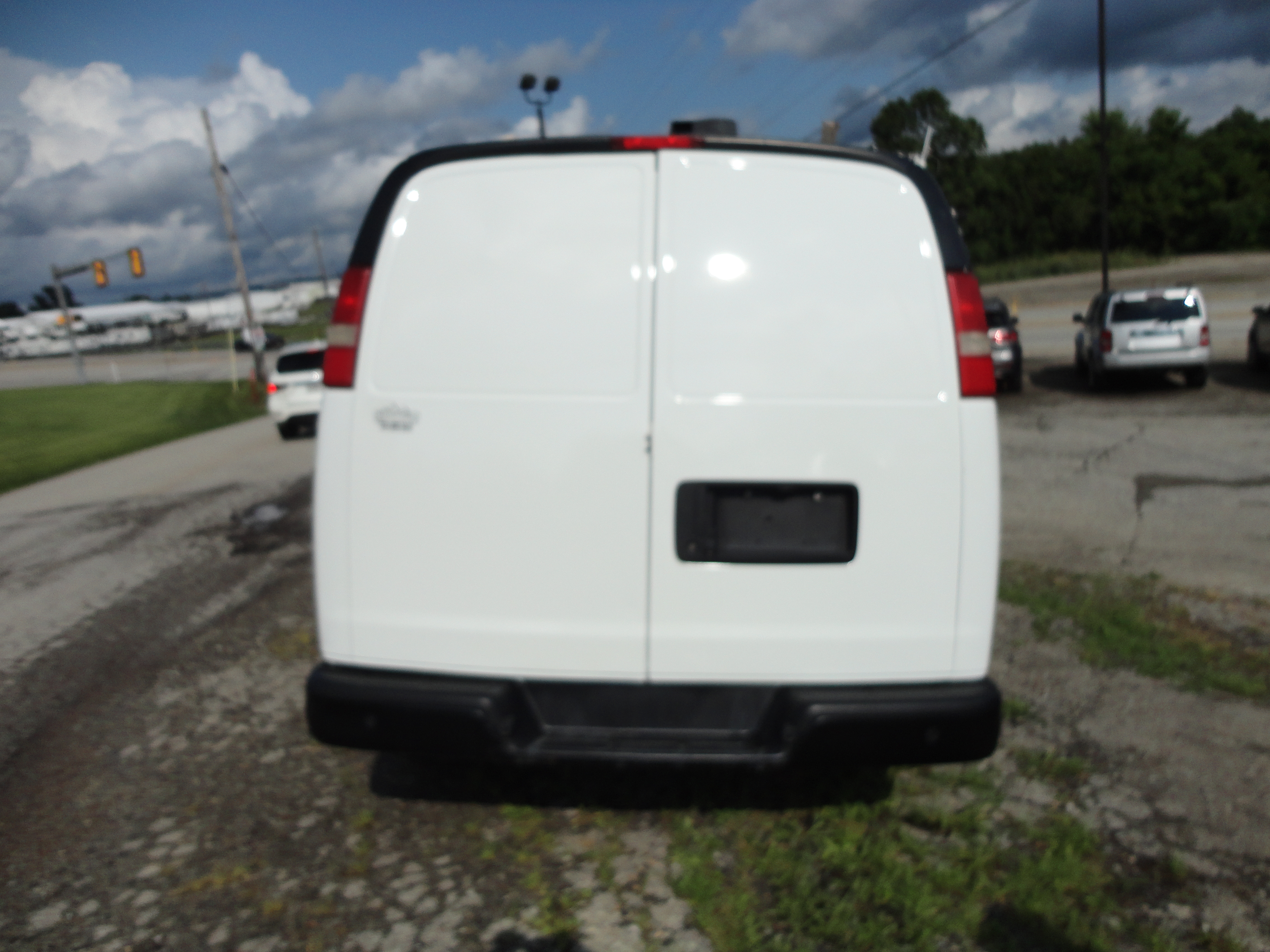 Used 2014 Chevrolet Express 2500 UNAVAIL RWD image 5