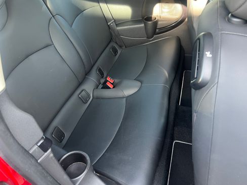 Used 2011 MINI Cooper Clubman S image 17