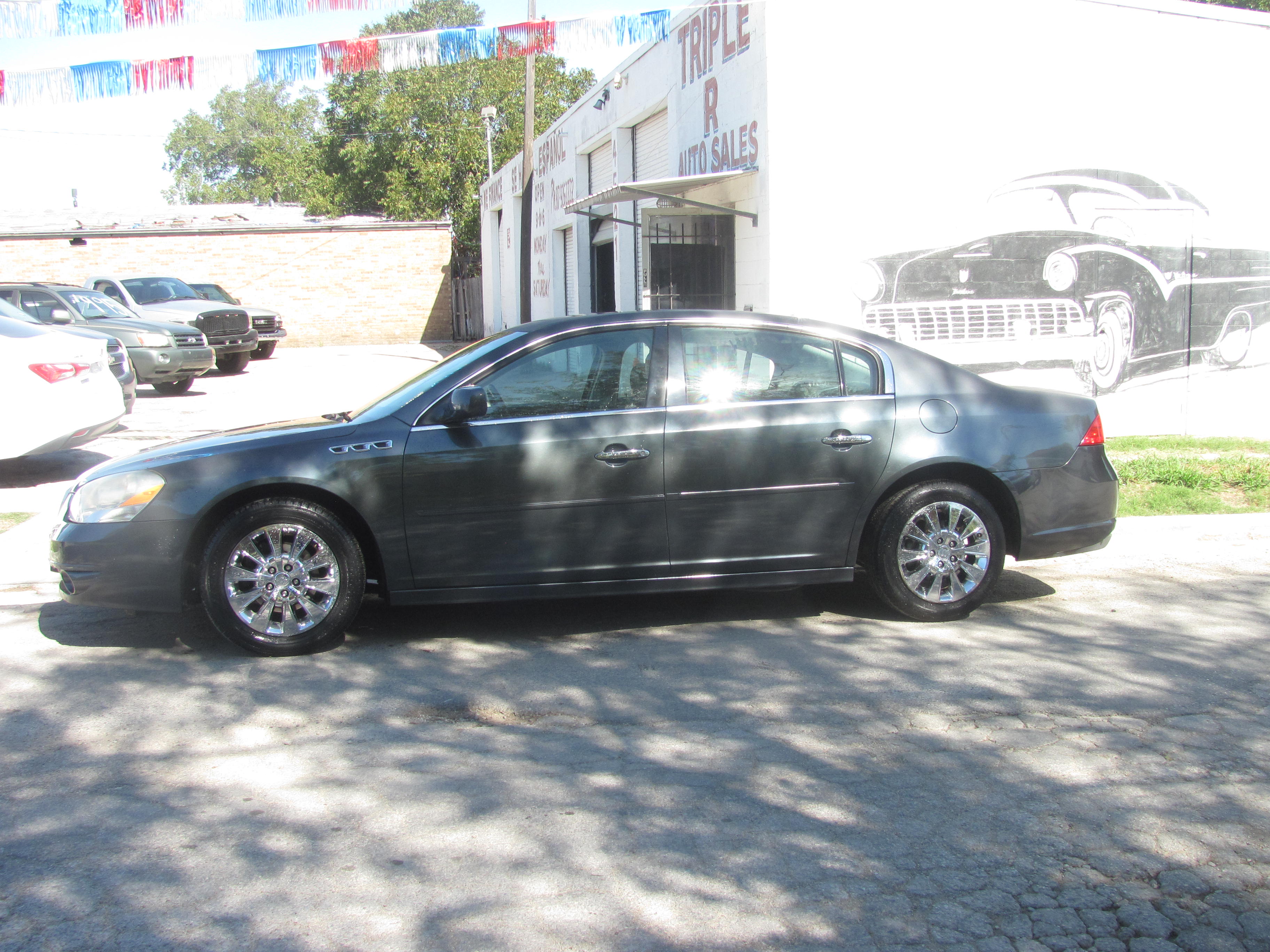 Used 2010 Buick Lucerne CXL FWD image 1