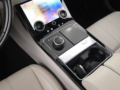 Used 2020 Land Rover Range Rover Velar R-Dynamic S image 25