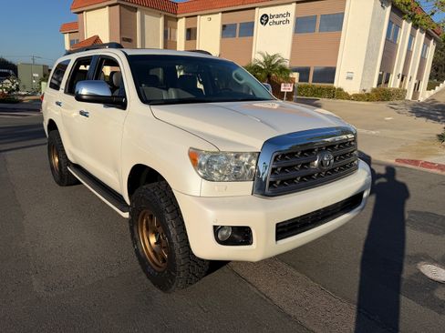 Used 2014 Toyota Sequoia Platinum image 13