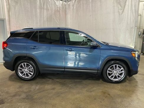 Used 2024 GMC Terrain FWD SLT image 28